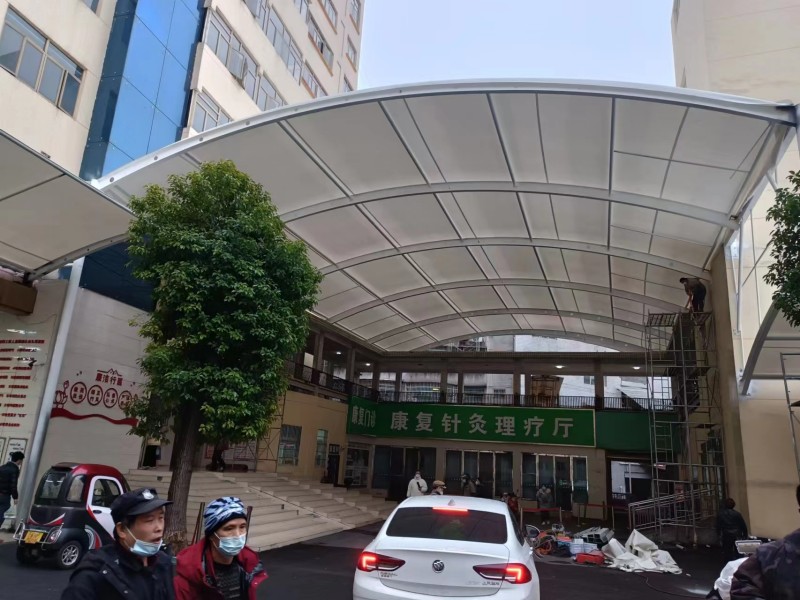 洛阳推拉雨棚定制厂家，仓库通道、卸货区移动伸缩棚搭建-2